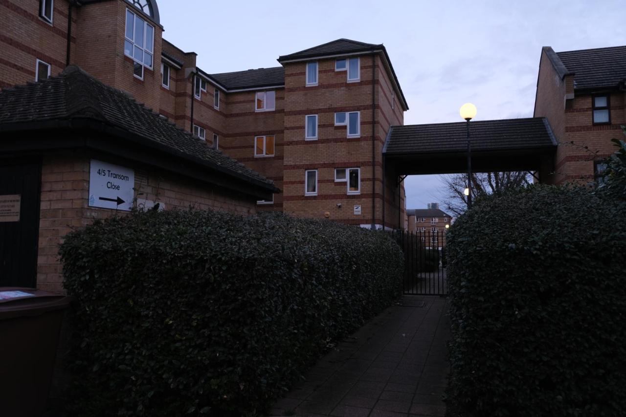 Transom Close London Exterior photo